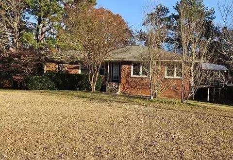 1417 Iris Lake Rd, Mcdonough, GA 30252