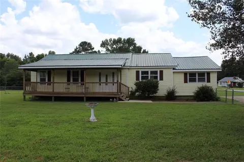 4 Springlake Estates Dr, Crawford, GA 30630