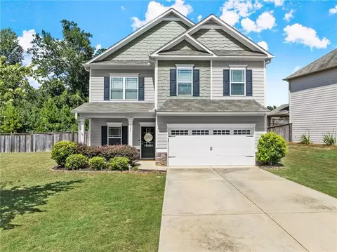 424 Eagles Bluff Way, Hoschton, GA 30548