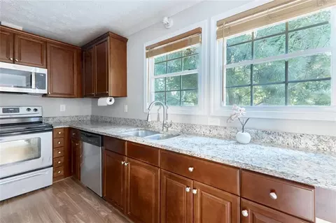 3513 Debbie Ct, Duluth, GA 30097 photo 17