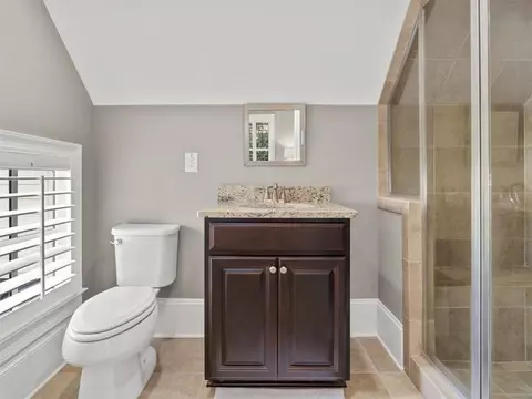 Bath - 1080 Lee St, Milton, GA 30004 photo 16 of 17