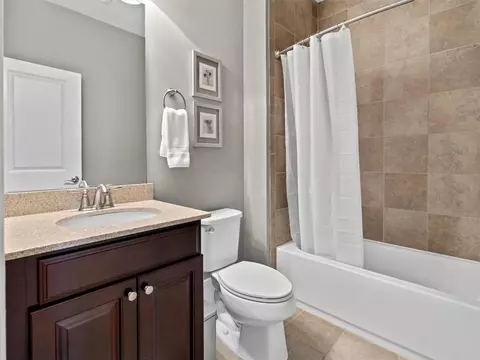 Bath - 1080 Lee St, Milton, GA 30004 photo 14 of 17