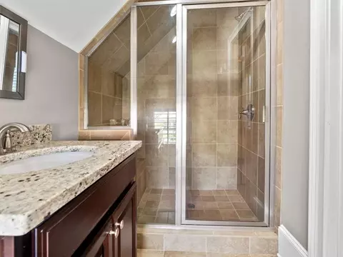 Bath - 1080 Lee St, Milton, GA 30004 photo 17 of 17