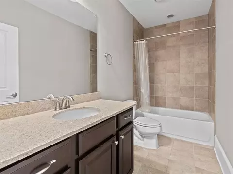 Bath - 1080 Lee St, Milton, GA 30004 photo 15 of 17