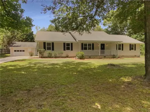 20 Bethany Woods Ct, Mcdonough, GA 30252