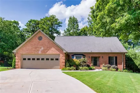 125 Stepping Stone Ln, Alpharetta, GA 30004