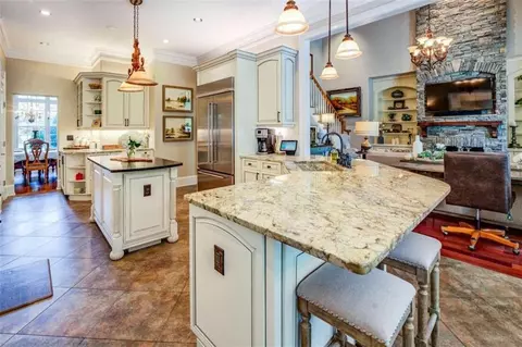 Kitchen - 175 Glengarry Chase, Covington, GA 30014 photo 2 of 9
