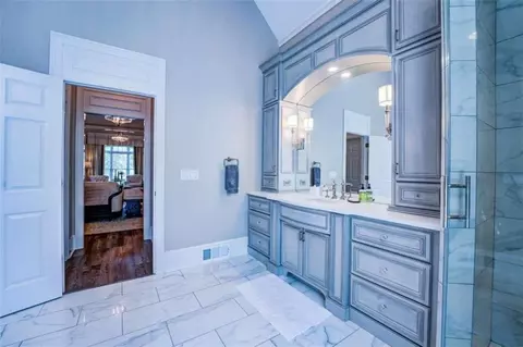 Bath - 175 Glengarry Chase, Covington, GA 30014 photo 5 of 7