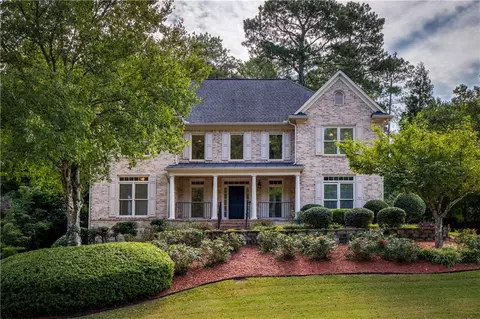 732 Vinings Estates Dr SE, Mableton, GA 30126