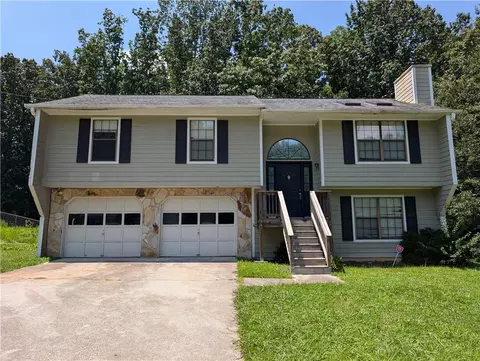 831 Donner Ct, Douglasville, GA 30134