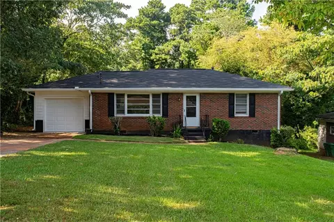 3136 Robin Rd, Decatur, GA 30032