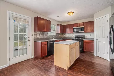 251 Millstone Dr, Hampton, GA 30228 photo 12