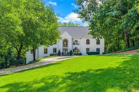 10700 Stroup Rd, Roswell, GA 30075