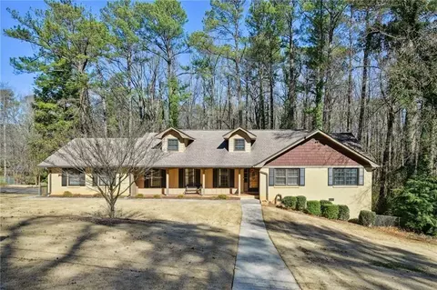 5476 Leather Stocking Ln, Stone Mountain, GA 30087