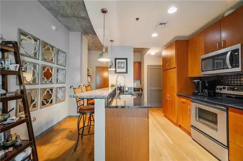 943 Peachtree St NE #1302, Atlanta, GA 30309