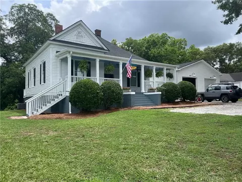 6137 Collins St NE, Covington, GA 30014
