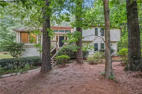 1724 Hickory Grove Way NW, Acworth, GA 30102
