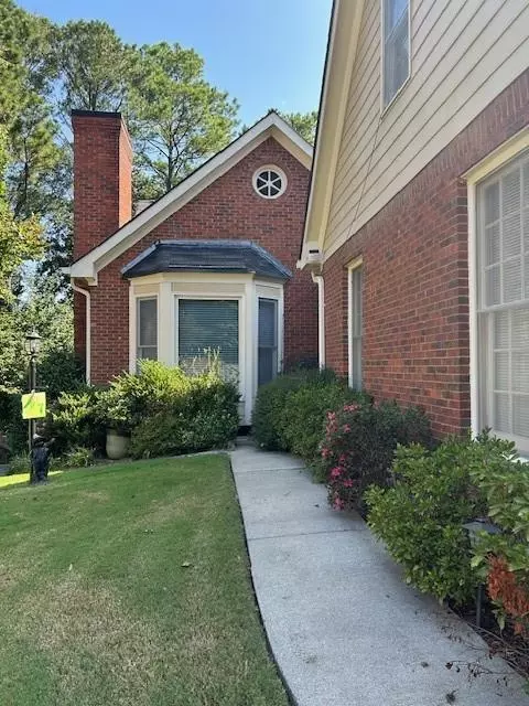 3275 Embry Downs Ct, Atlanta, GA 30340
