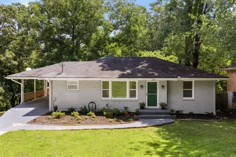 2052 Shamrock Dr, Decatur, GA 30032