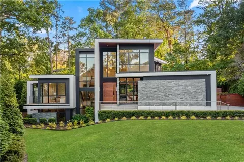 1345 Navajo Pl, Atlanta, GA 30319