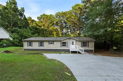 135 Webb Dr NE, Calhoun, GA 30701