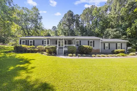 3060 Pebblebrook Dr, Loganville, GA 30052
