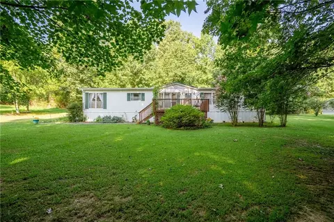 853 New Hope Rd, Chatsworth, GA 30705