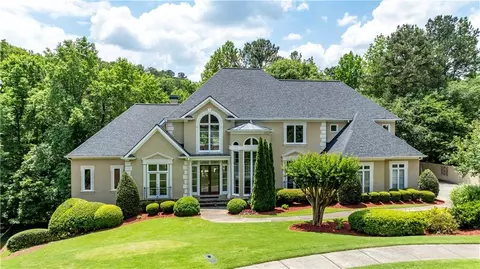 460 Verdi Ln, Sandy Springs, GA 30350