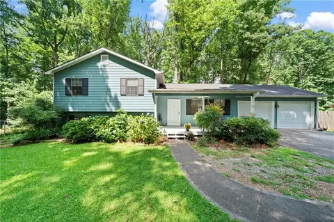 2425 Rhine Ct, Lawrenceville, GA 30043