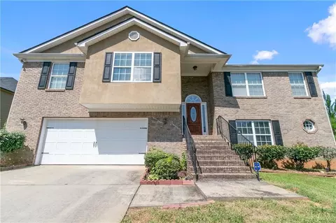 2874 Village Park Dr E, Ellenwood, GA 30294