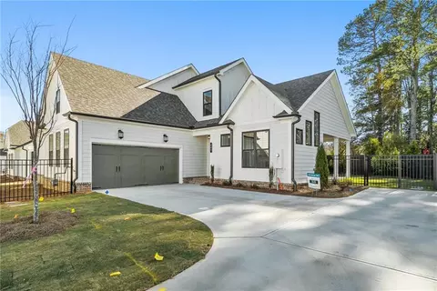 495 Pearl St, Cumming, GA 30040