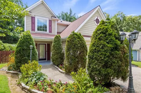 697 Coventry Township Ln, Marietta, GA 30062