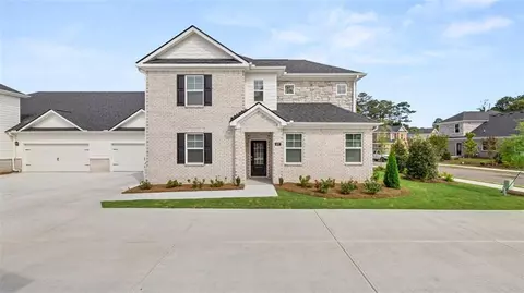 570 Silver Moon Dr, Loganville, GA 30052