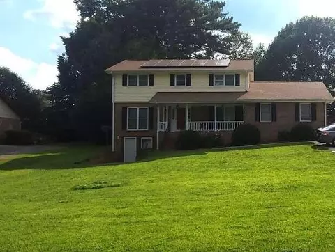497 SW Cole Dr, Lilburn, GA 30047