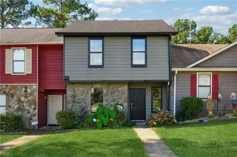 8205 Canyon Forge Dr, Riverdale, GA 30274