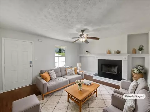 Living - 3384 Brookside Ln, Jonesboro, GA 30236 photo 1 of 4