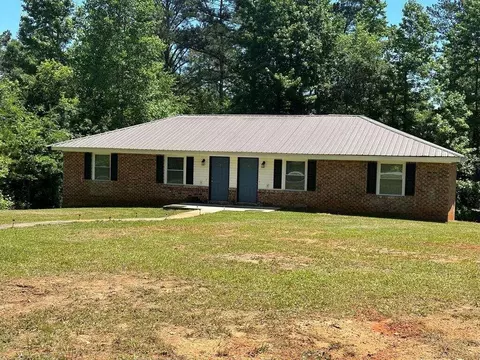 25 Sunrise Cir, Carrollton, GA 30117