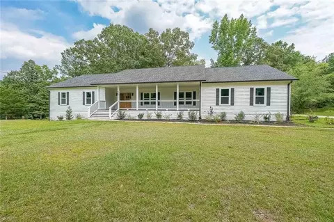 660 Cheatham Rd, Acworth, GA 30101