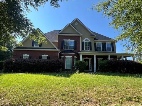 528 Bethelview Dr, Hampton, GA 30228