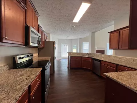 528 Bethelview Dr, Hampton, GA 30228 photo 4