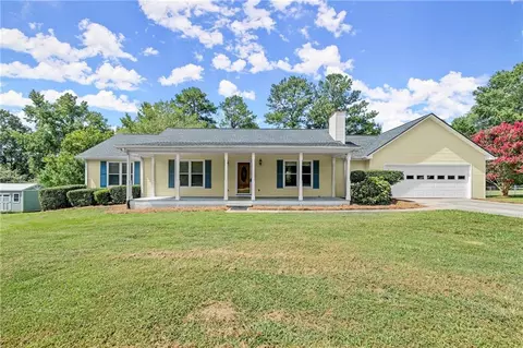 4839 Countryside Dr, Flowery Branch, GA 30542