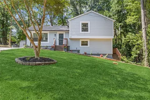 847 Courting Ln NW, Lilburn, GA 30047