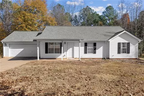 523 Stoney Creek Dr, Winder, GA 30680