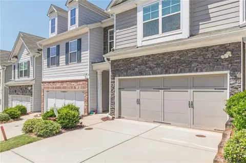 3953 Augustine Pl, Rex, GA 30273 photo 2