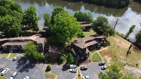 2832 Shellbark Rd, Decatur, GA 30035