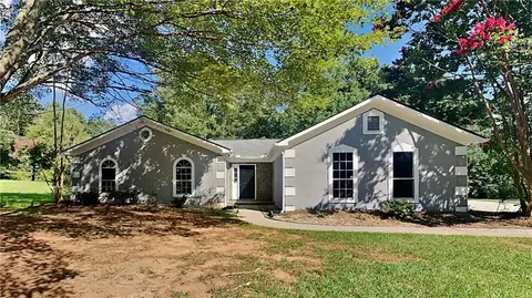 1398 Bentley Woods Trl, Lithonia, GA 30058