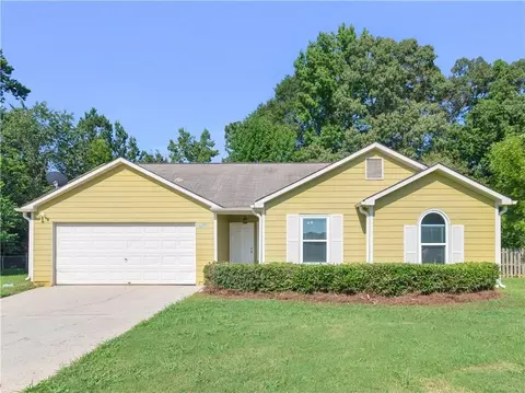 7122 Oakwood Cir, Rex, GA 30273