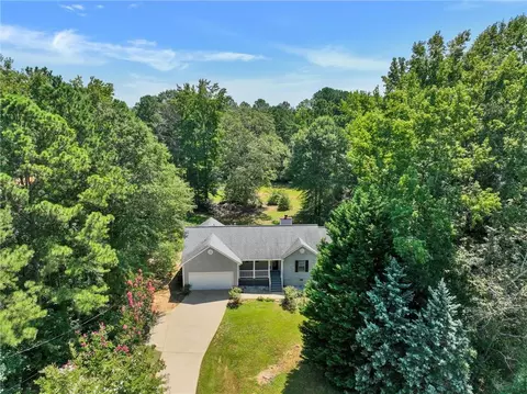 405 Jordan Ln, Locust Grove, GA 30248