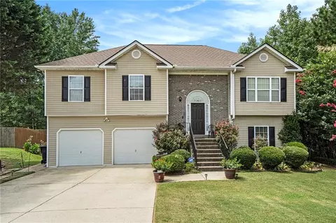 1031 Topaz Ln, Lithia Springs, GA 30122