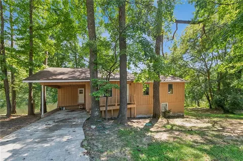 203 Sun Valley Dr, Macon, GA 31211